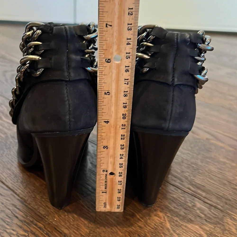 Zara chain link